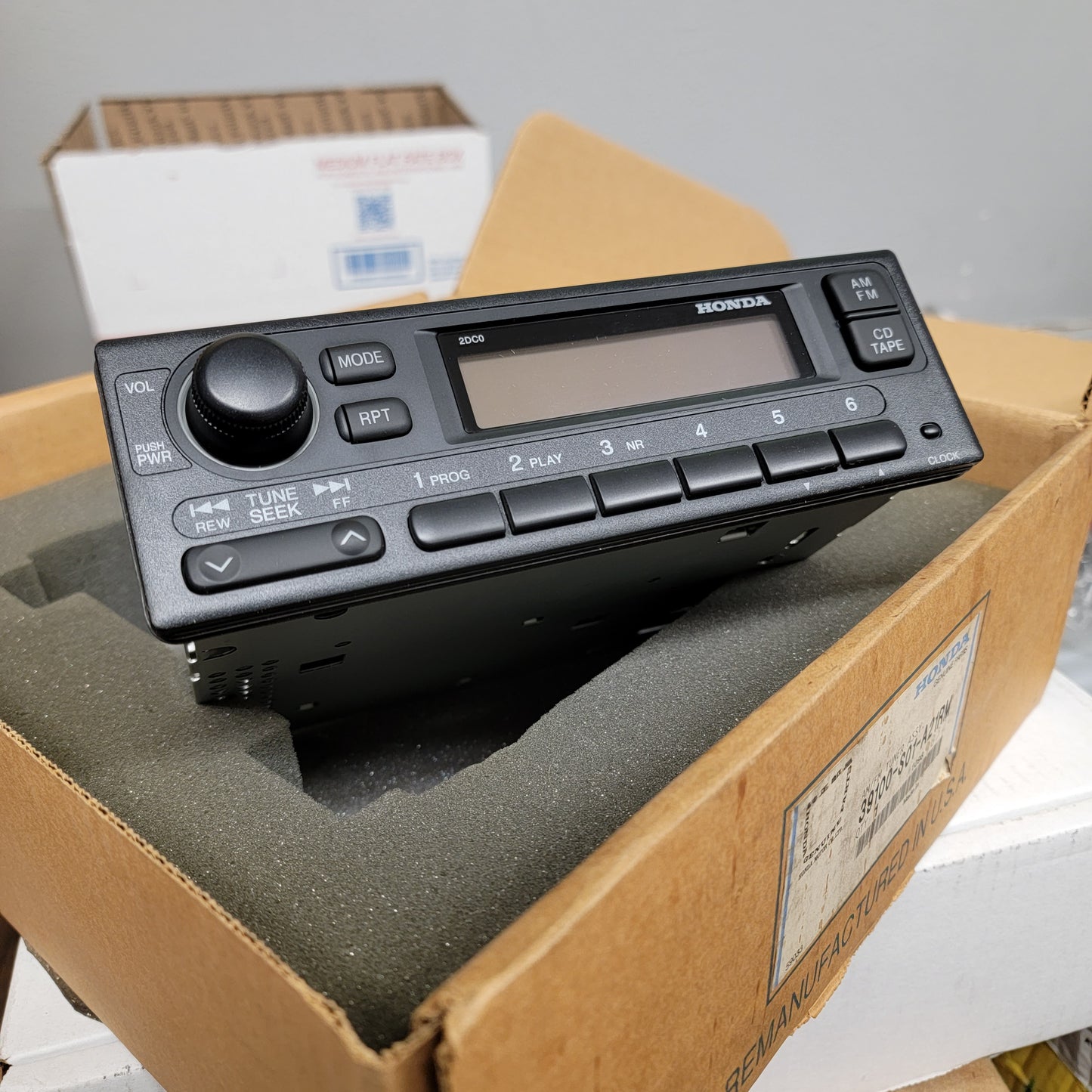 NOS Honda Civic Accessory Radio tuner 99-00