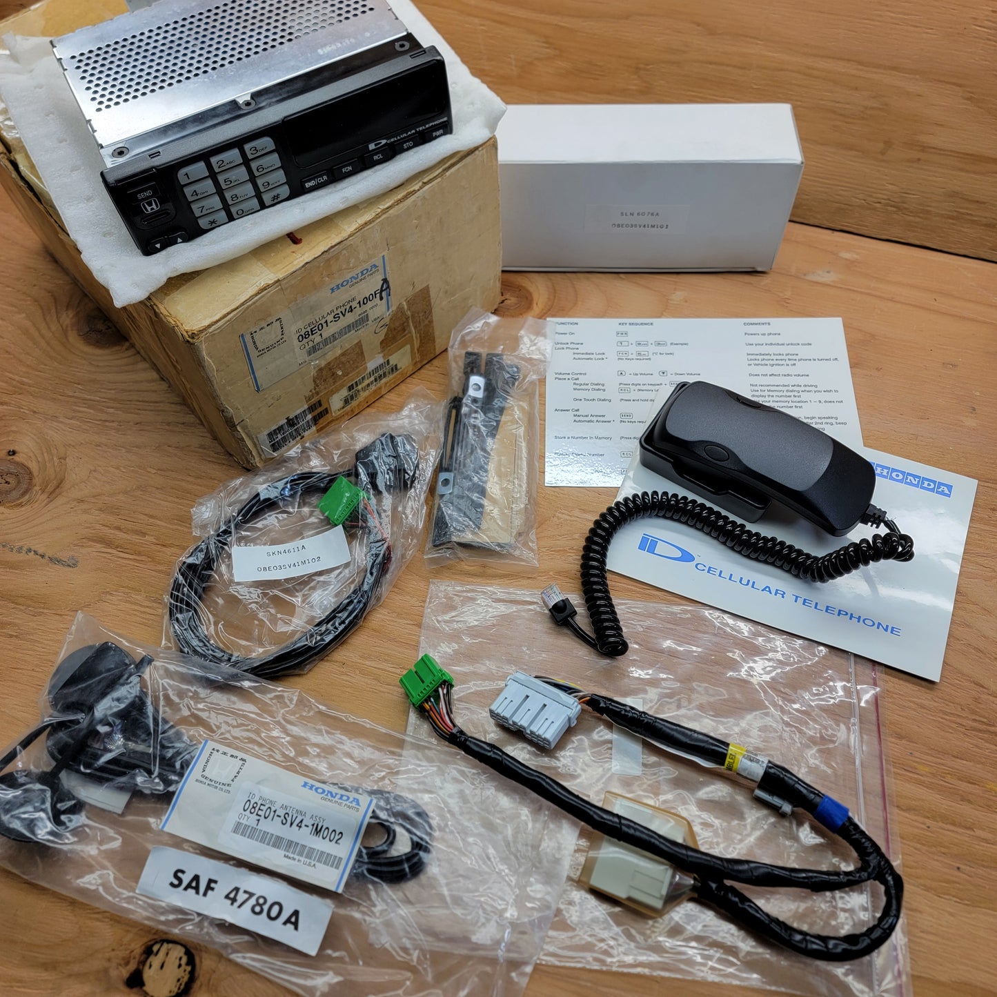 NOS 90's Honda cellular telephone set