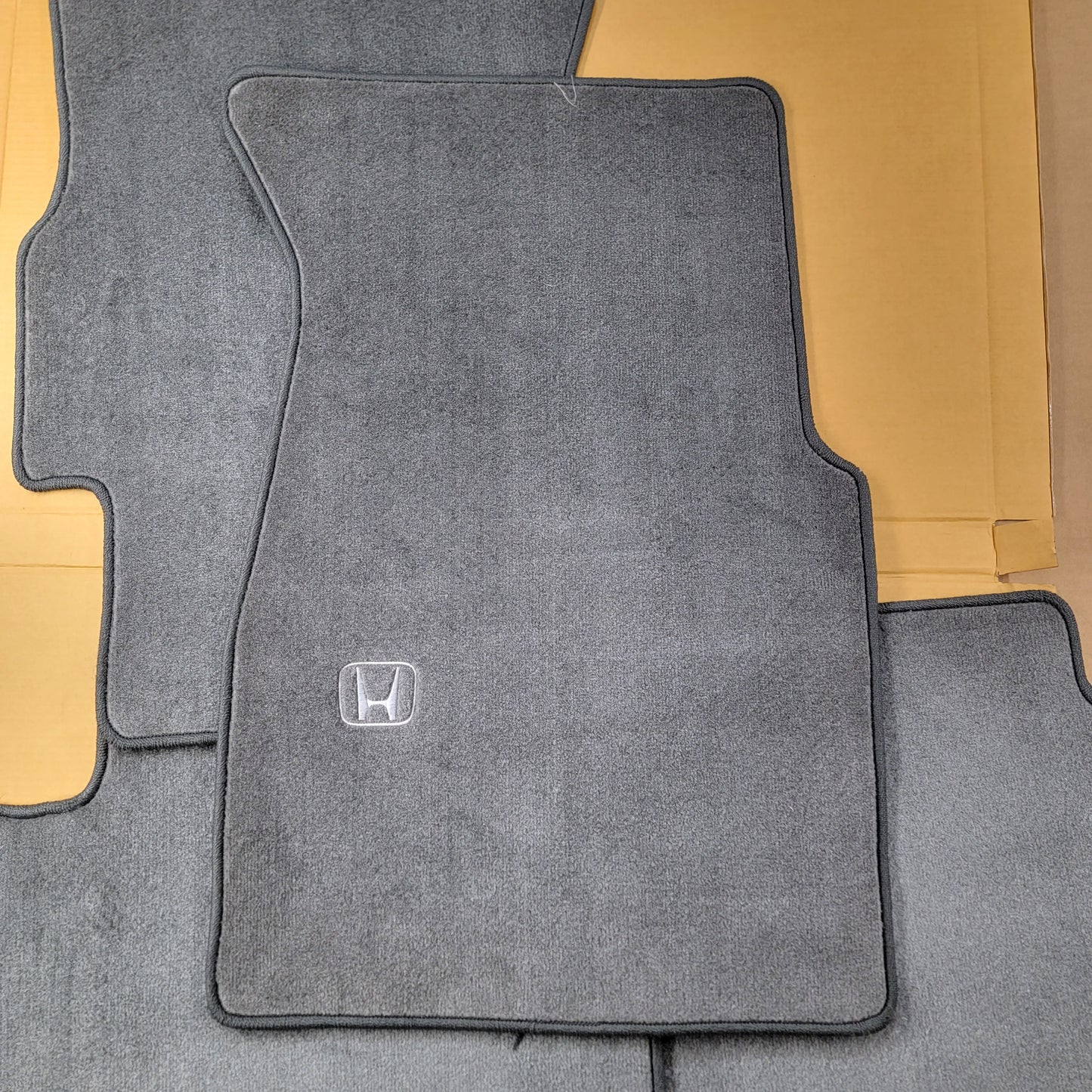 NOS 1996-2000 Honda Civic Floor mats 08P15-S02-162FP NH264L