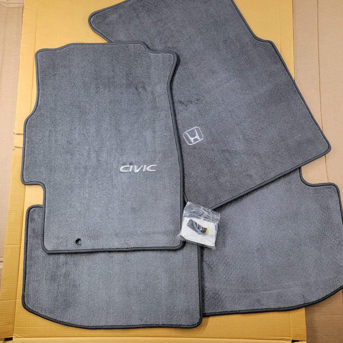 NOS 1996-2000 Honda Civic Floor mats 08P15-S02-162FP NH264L